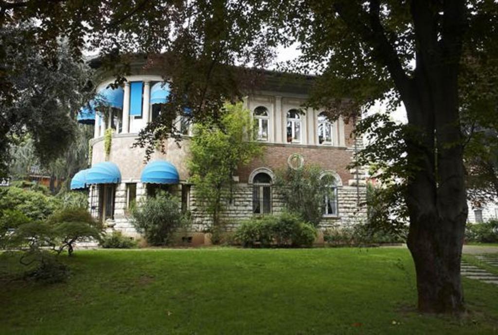 Villa V Brescia Eksteriør billede